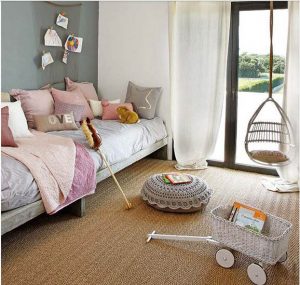 Moqueta de fibra vegetal en dormitorio infantil