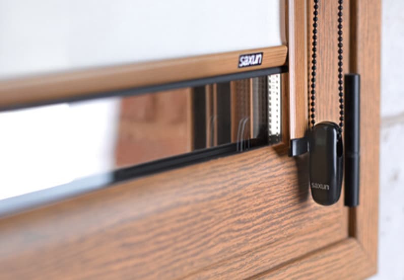 Estores para ventanas oscilobatientes