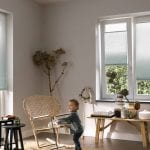 Ventanas oscilobatientes con cortinas duette
