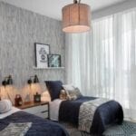 Visillo gris en habitación infantil