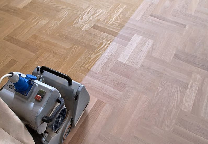 Lijado y barnizado de parquet